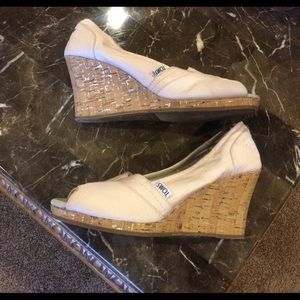 Blush Colored Toms Wedges 💗