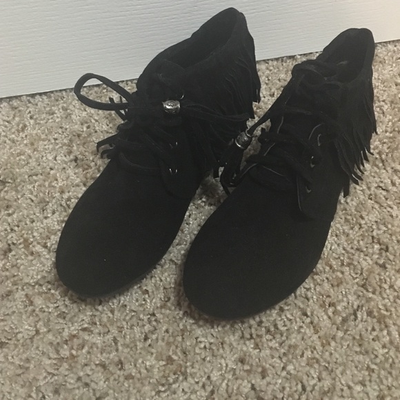 Black fringe booties
