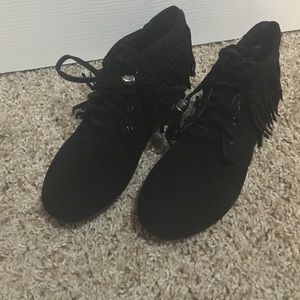 Black fringe booties