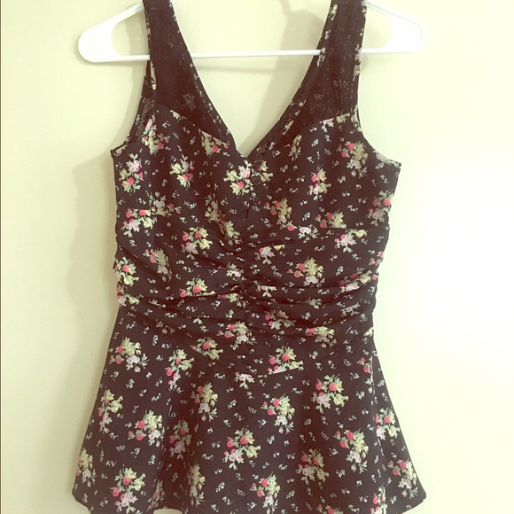 Flirty Floral Top