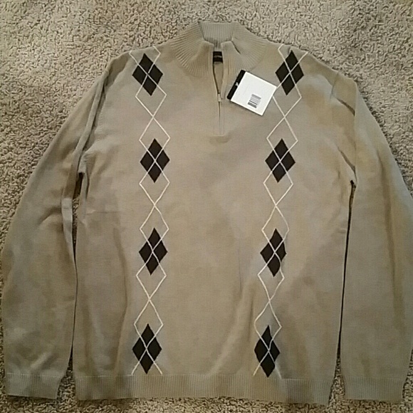 Men's NWT pullover sweater