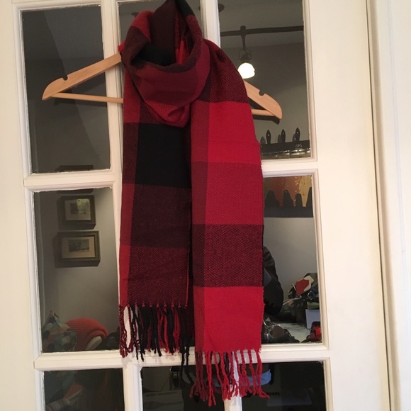 Gap buffalo check scarf