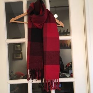 Gap buffalo check scarf