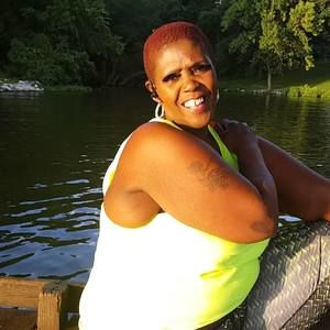 Meet your Posher, Monica