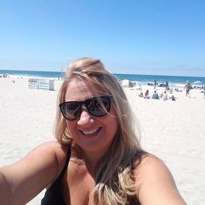 Meet your Posher, Denise