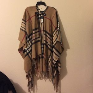 Fraas Poncho Camel Color NWT