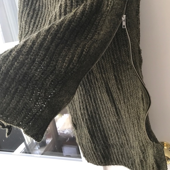 ASO cape sweater, OS - Picture 3 of 4