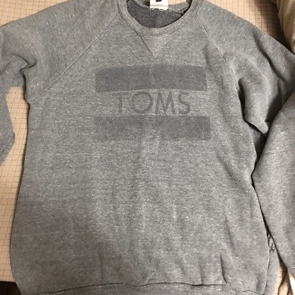 TOMS Pullover with hidden pockets