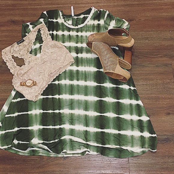 Trendy olive green tie-dye tshirt dress
