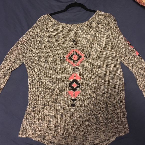 ⭐️ Forever 21 Aztec Grey Sweater