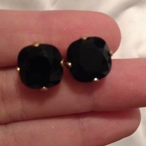 Victoria Lynn black stud