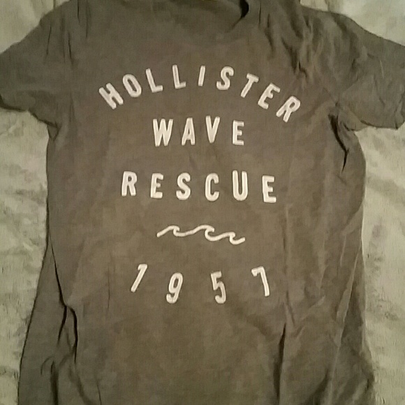 Hollister t shirt - Picture 1 of 1