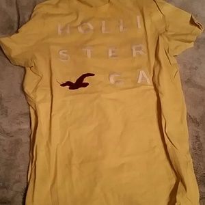 Hollister t shirt