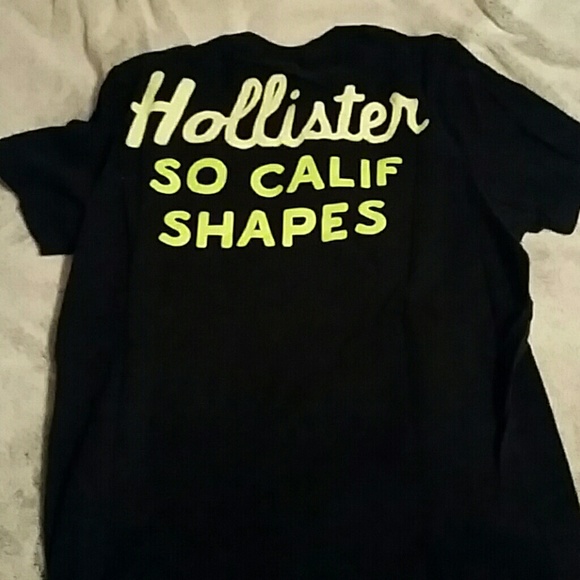 Hollister t shirt - Picture 2 of 2