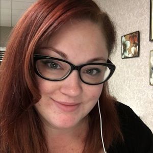 Meet your Posher, Tia