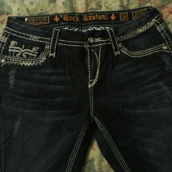 Rock Revival Jeans - Picture 4 of 4