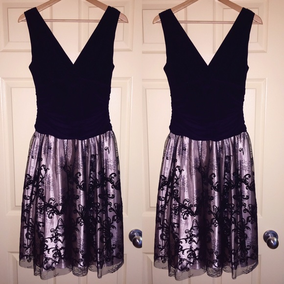 NWOT BLACK BEIGE VELVET LACE DRESS👗💛 - Picture 4 of 4