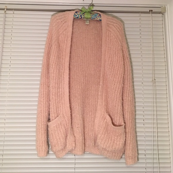 Forever 21 Sweaters - Forever 21 cardigan 🙌🏻
