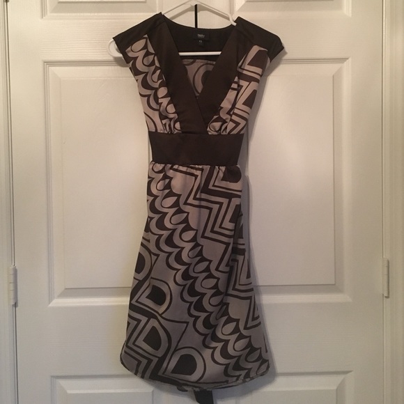 Short sleeve dress