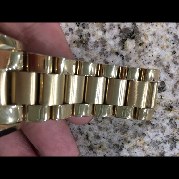 Watch - Picture 4 of 4