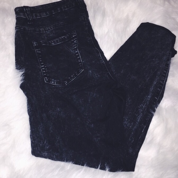 Black Acid washed skinny jeans