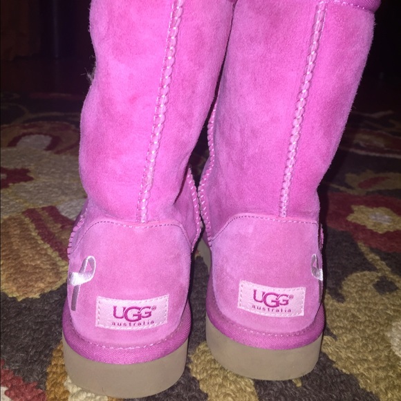 LIMITED EDITION BREAST CANCER UGGS, NEVER WORN