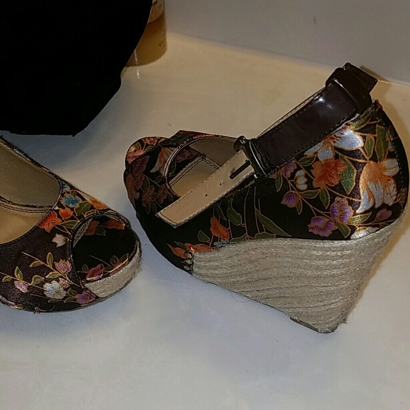 Chincse Laundry plataform size 8M - Picture 3 of 4