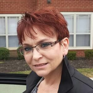 Meet your Posher, Selena