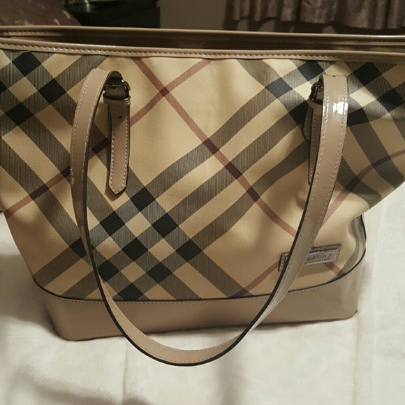 New BURBERRY pursue