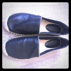 Rebecca minkoff black leather flats. 7.5