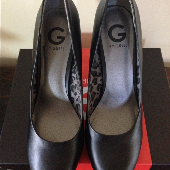 Black Guess heels