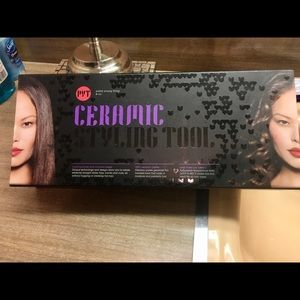 PRICE NEGOTIABLE! GREAT CONDITION FLAT IRON