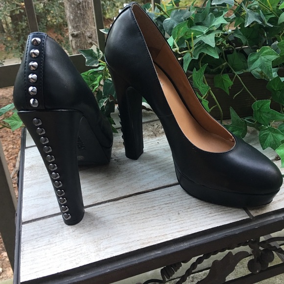 Cosmopolitan black stud heels size 9