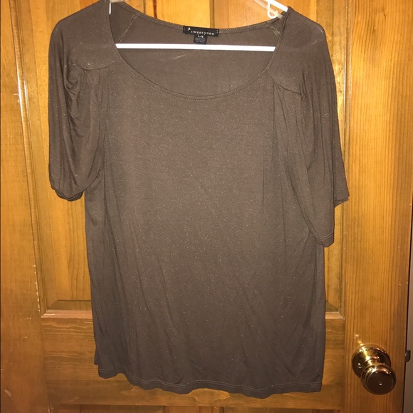 Brown flowy top