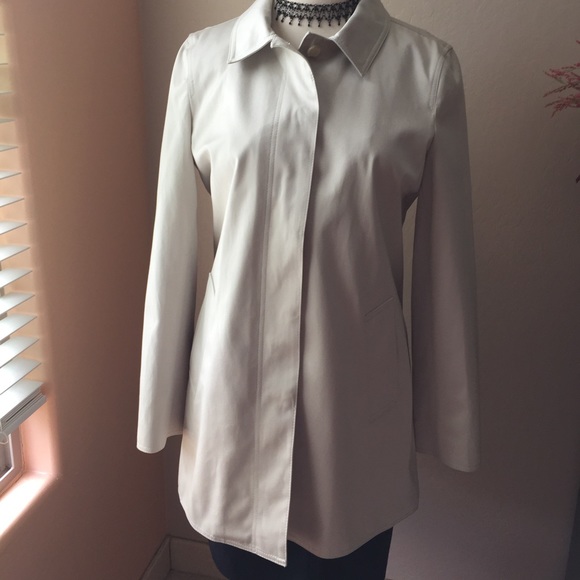 Coach trench coat with silk lining 🌟SALE✨💥