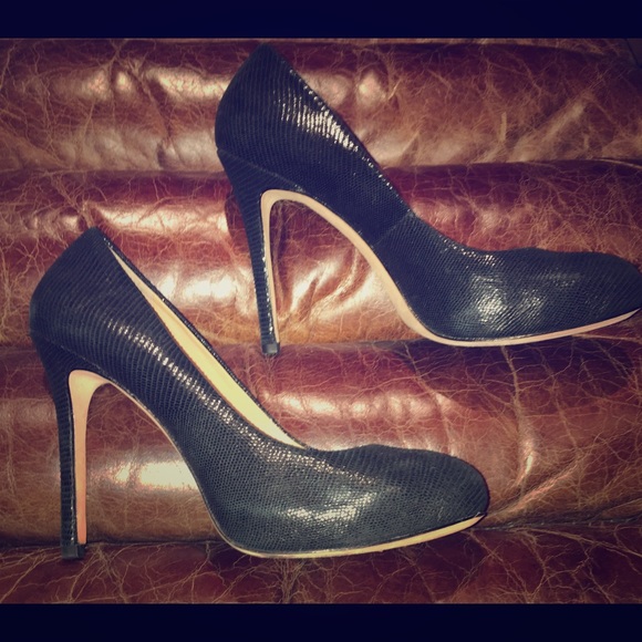 Ann Taylor black snakeskin {hidden} platform pumps