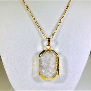 🆕⭐️Sparkling druzy octagon necklace