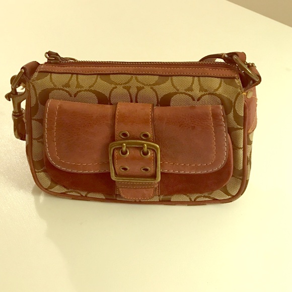 Vintage small coach bag.