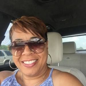 Meet your Posher, Paula