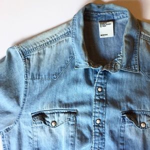 💲SALE // H&M DENIM BUTTON UP