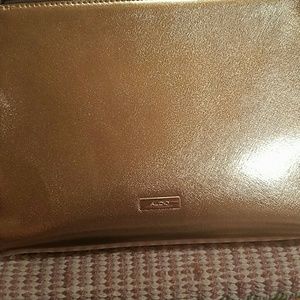 Aldo clutch