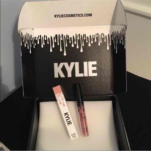 kylie lipgloss