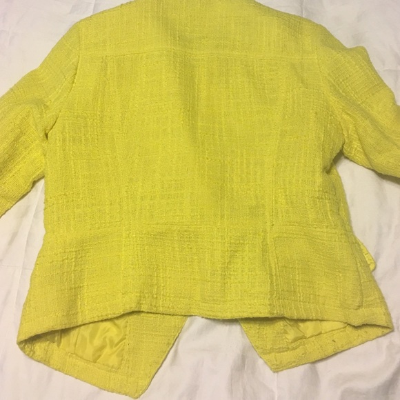 Beautiful Jacket - Picture 3 of 4