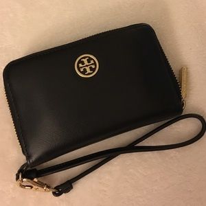 Black Tory Burch wristlet
