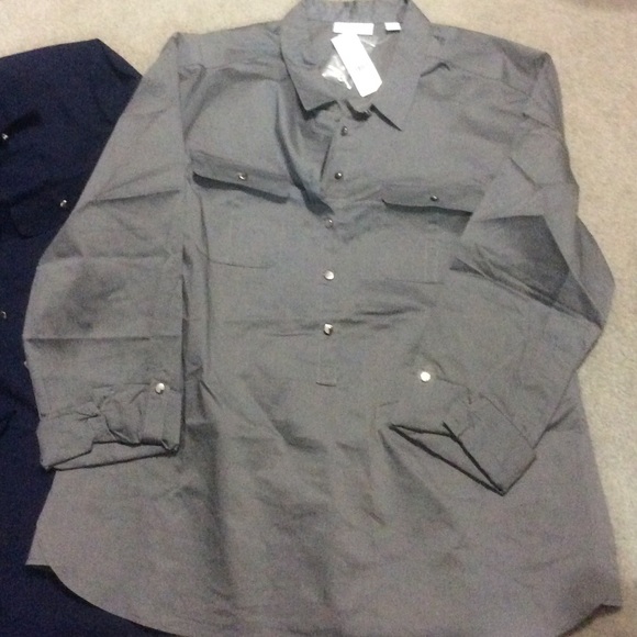 ✖️SOLD✖️New York & Company Shirts 2 for 1 - Picture 2 of 4