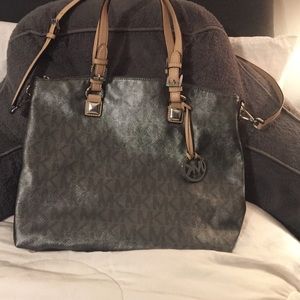 Michael Kors shoulder/crossbody bag