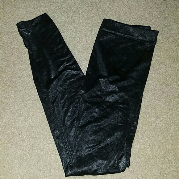 Black leggings