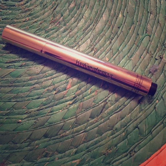 Yves Saint Laurent Touche Éclate Concealer