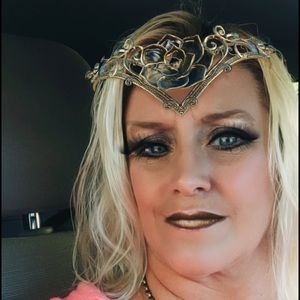 Meet your Posher, Carrie