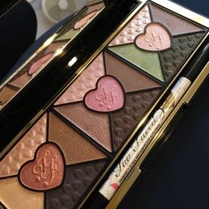NEW Too Faced Love Eyeshadow Palette